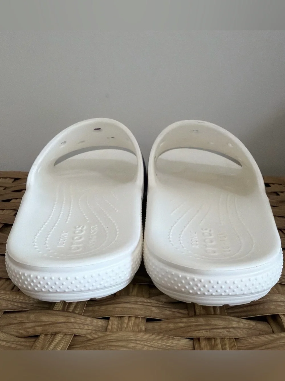 Crocs Classic Out of This World Slides Women’s 12 Men’s 10 Galaxy Cloud Sandal